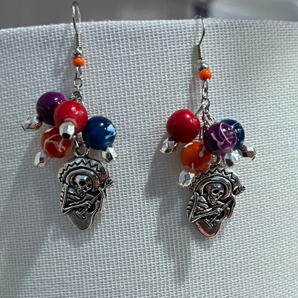 Cute Halloween or Día de los Muertos colorful earrings - Picture 3 of 3